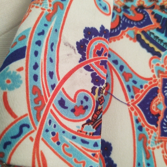 BCBG MaxAzria Paisley Top - Picture 13 of 13